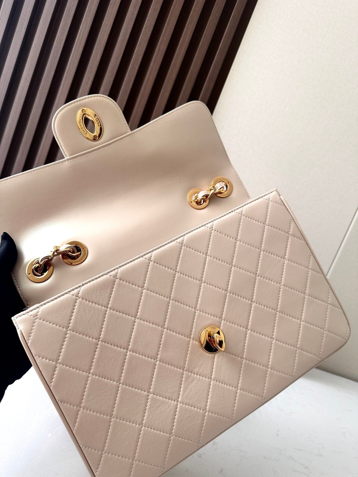 CC 2025 Flap Bag 30cm Apricot Gold Lambskin 298106