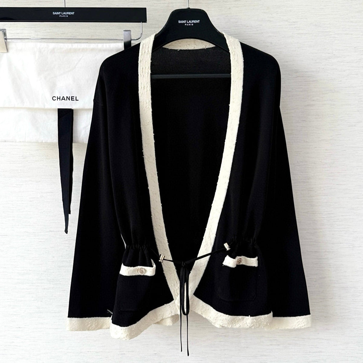 CC 25 V-neck Cardigan Black Laine-Wool