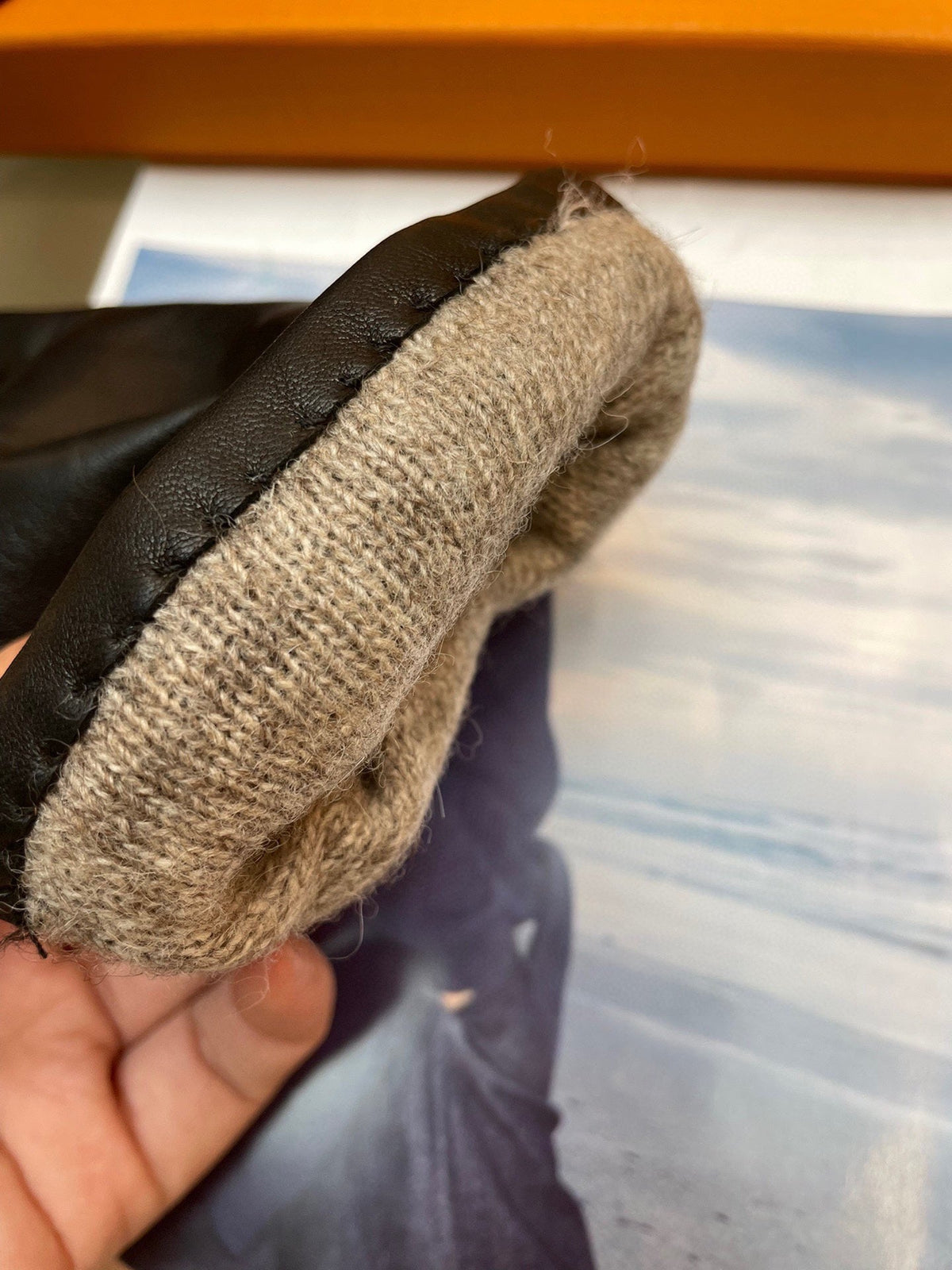 LV Gloves In Black Lambskin 476637