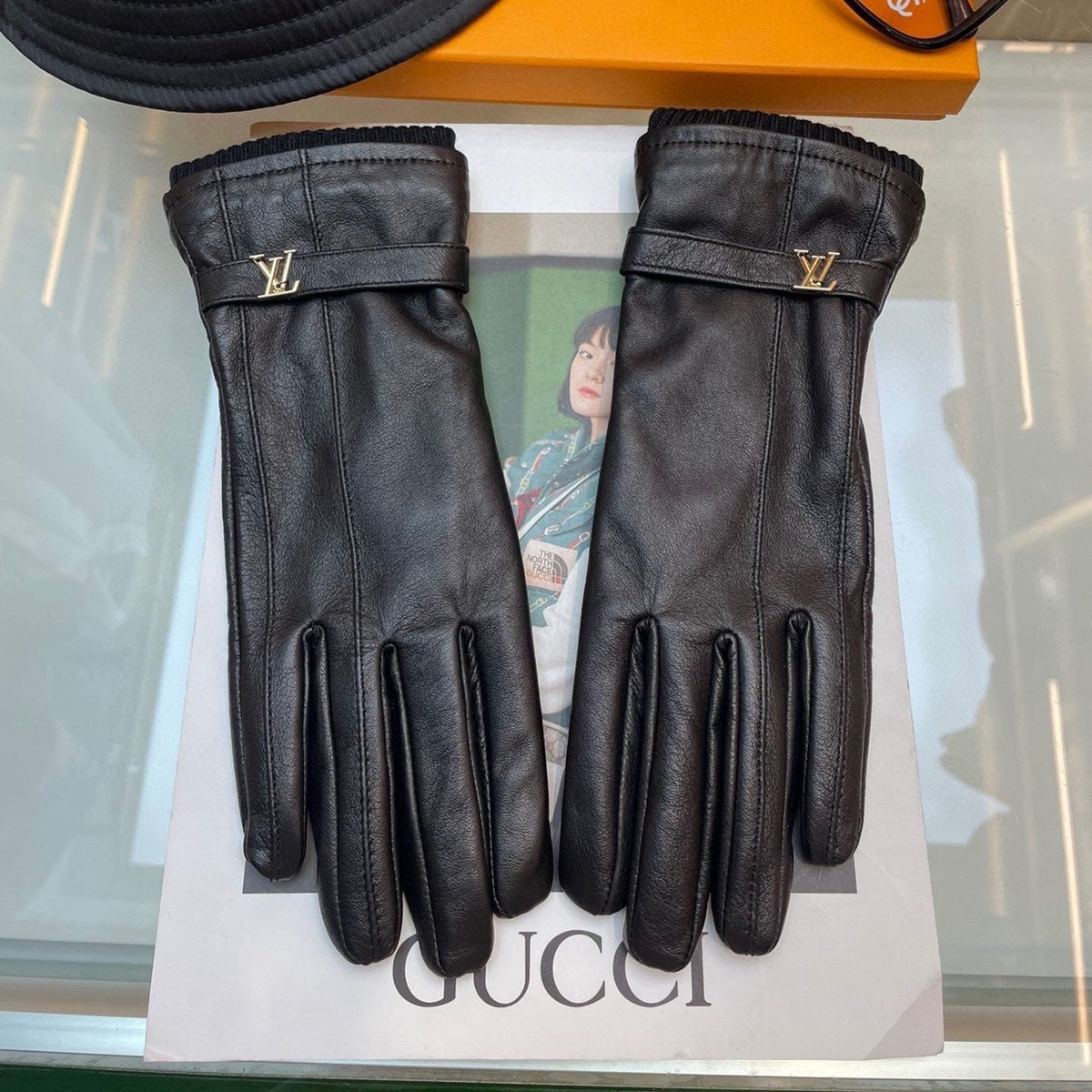 LV Gloves In Black Calfskin 476638