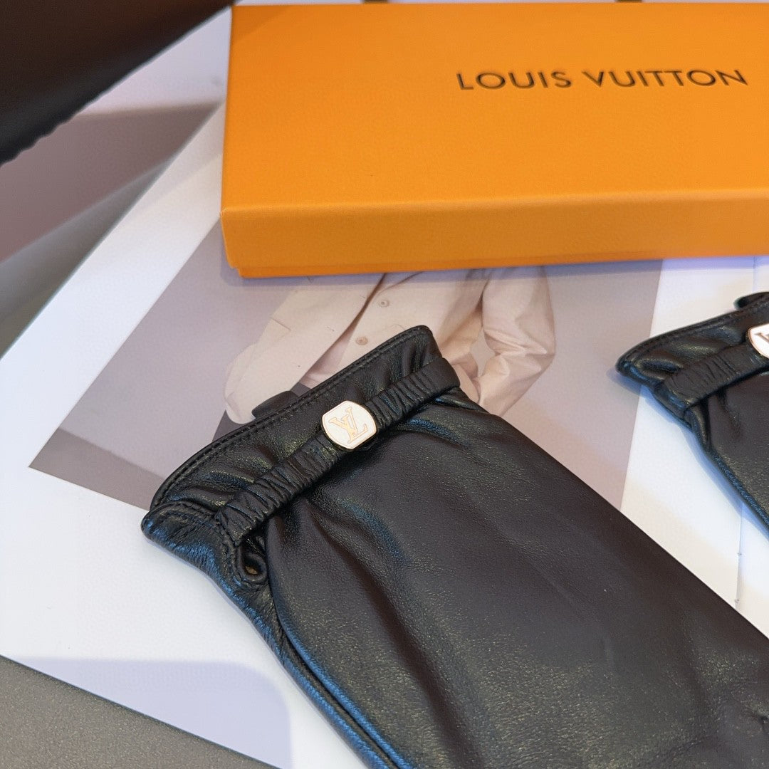 LV Gloves In Black Lambskin 462377