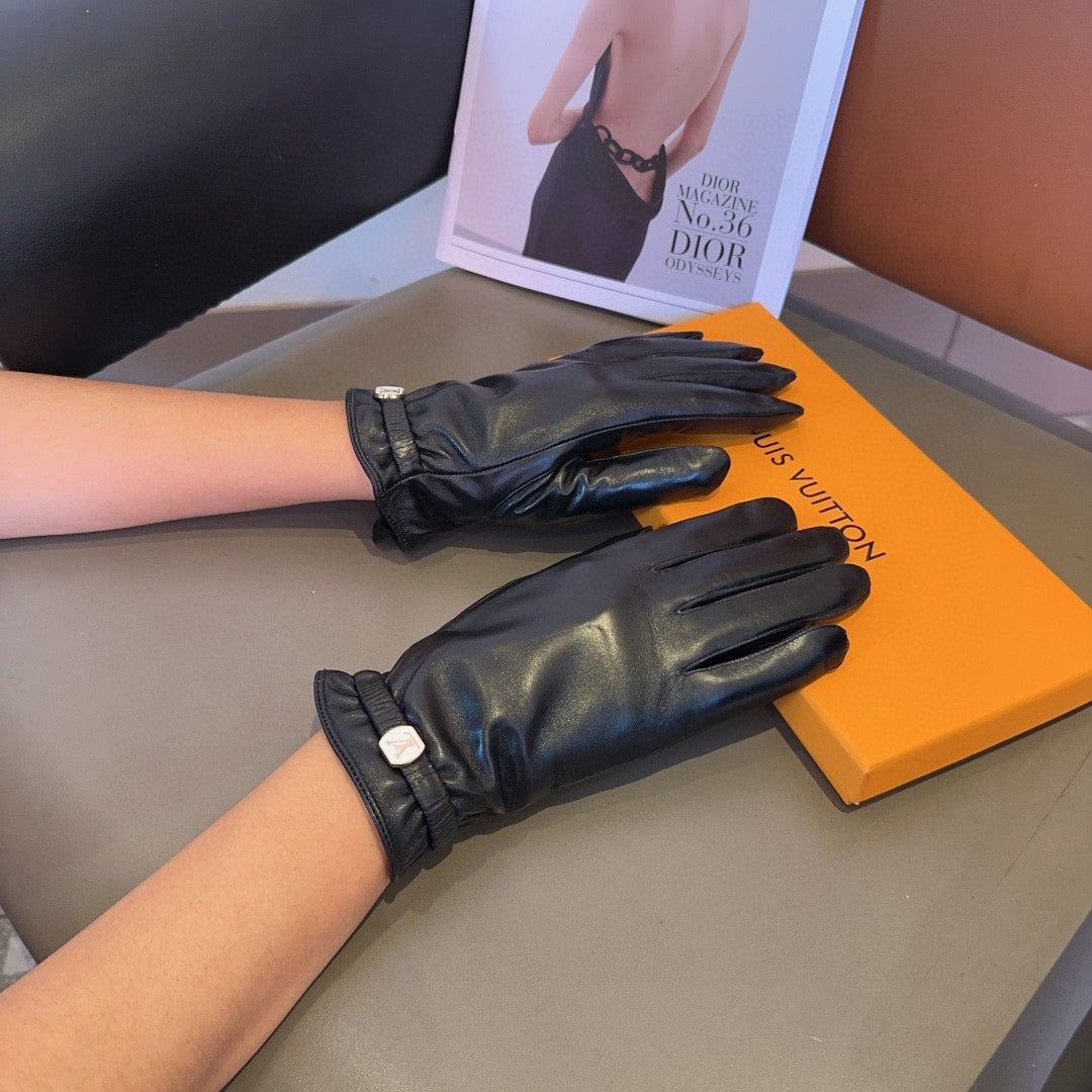 LV Gloves In Black Lambskin 462377