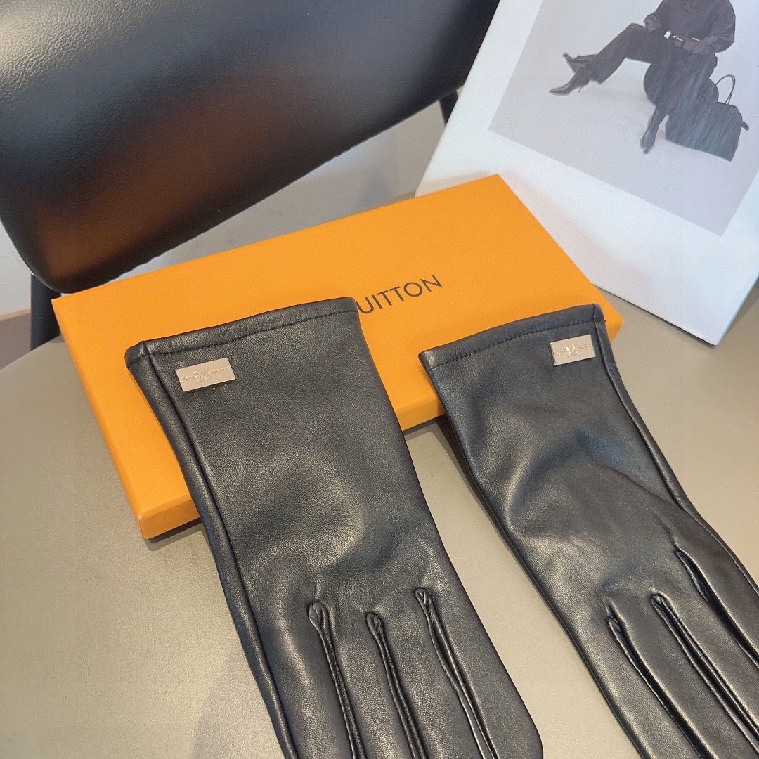 LV Gloves In Black Lambskin 470729