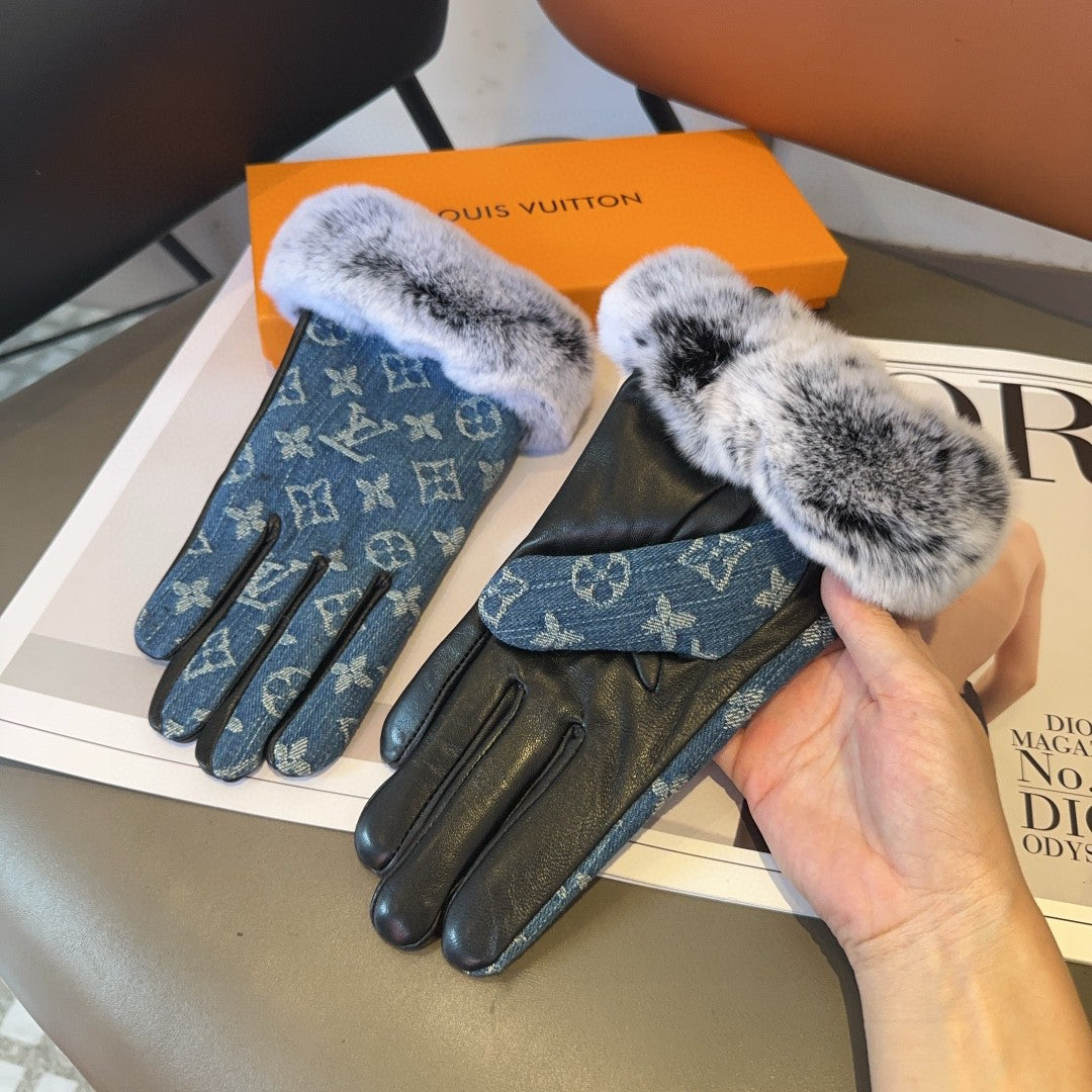 LV Gloves In Blue Denim Fabric And Rabbit Fur 473438