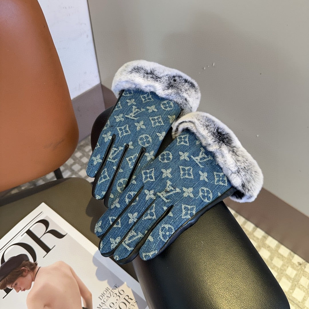 LV Gloves In Blue Denim Fabric And Rabbit Fur 473438