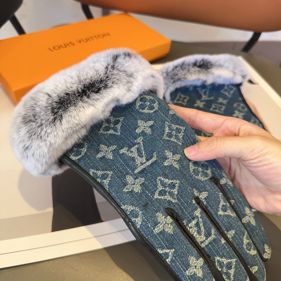 LV Gloves In Blue Denim Fabric And Rabbit Fur 473438