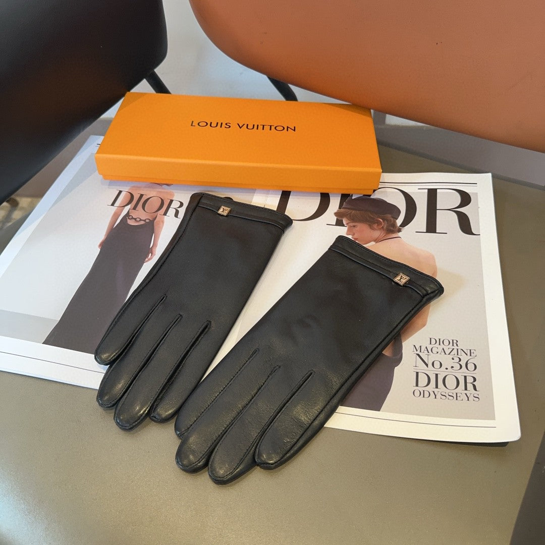 LV Gloves In Black Lambskin 473439
