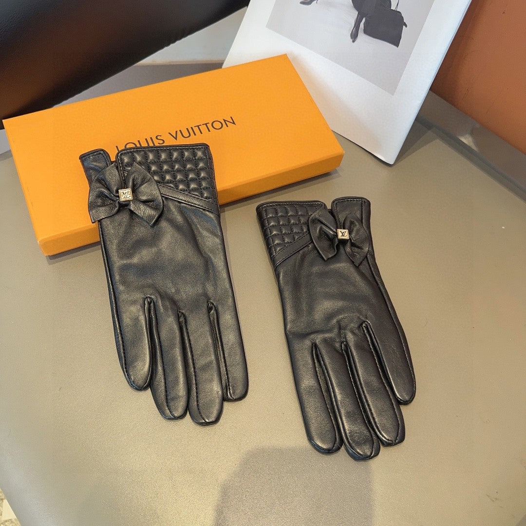 LV Gloves In Black Lambskin 478067