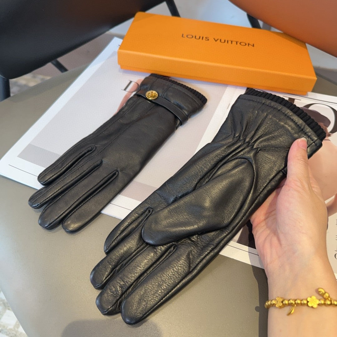 LV Gloves In Black Lambskin 478084