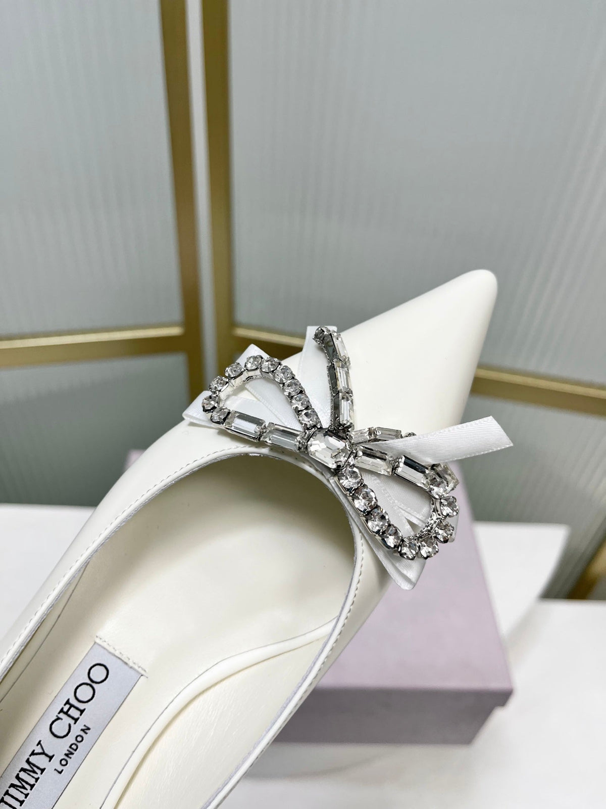 Jimmy 26s Pointed Toe Pump 25 White Cowhide 605966