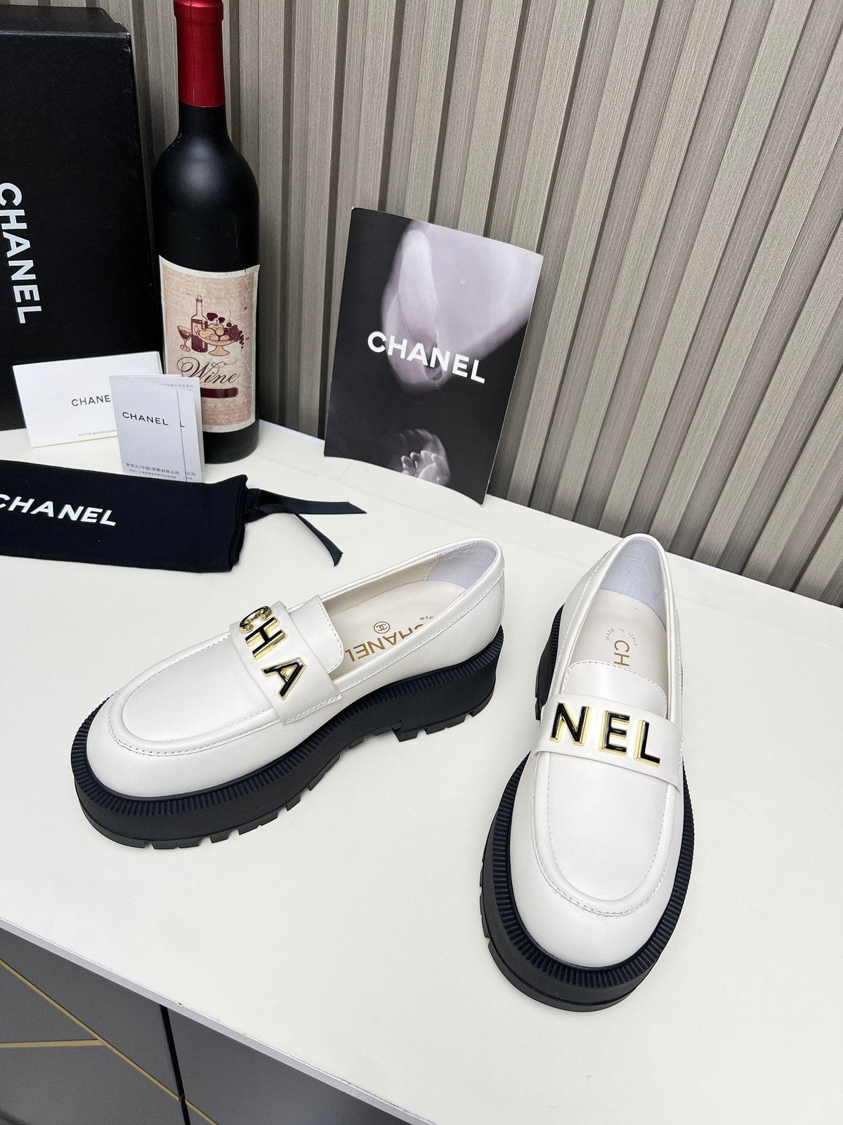 CC Moccasins White Lambskin 944570
