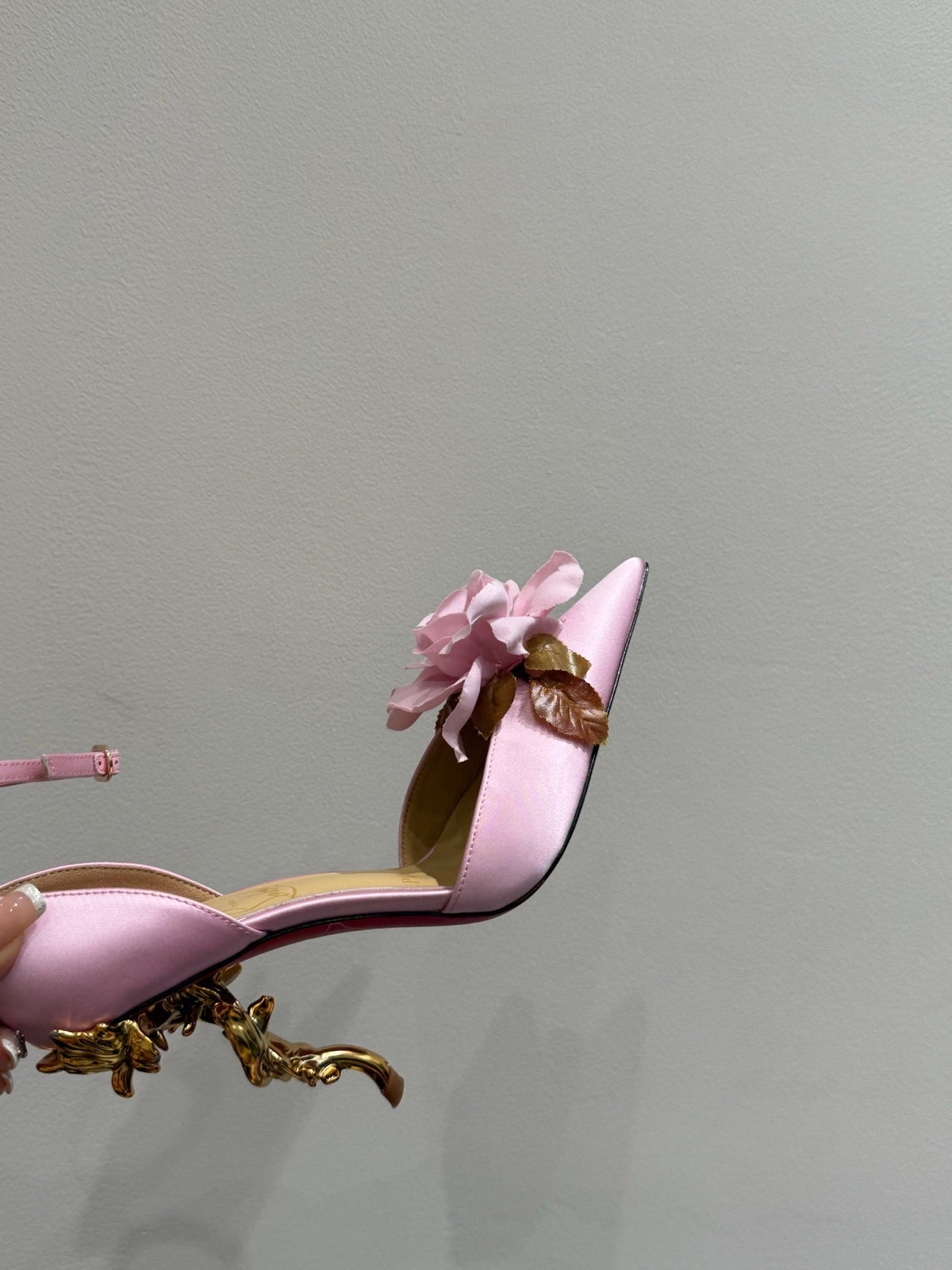 CC 25 Flower Rose Pumps Pink Silk 337168