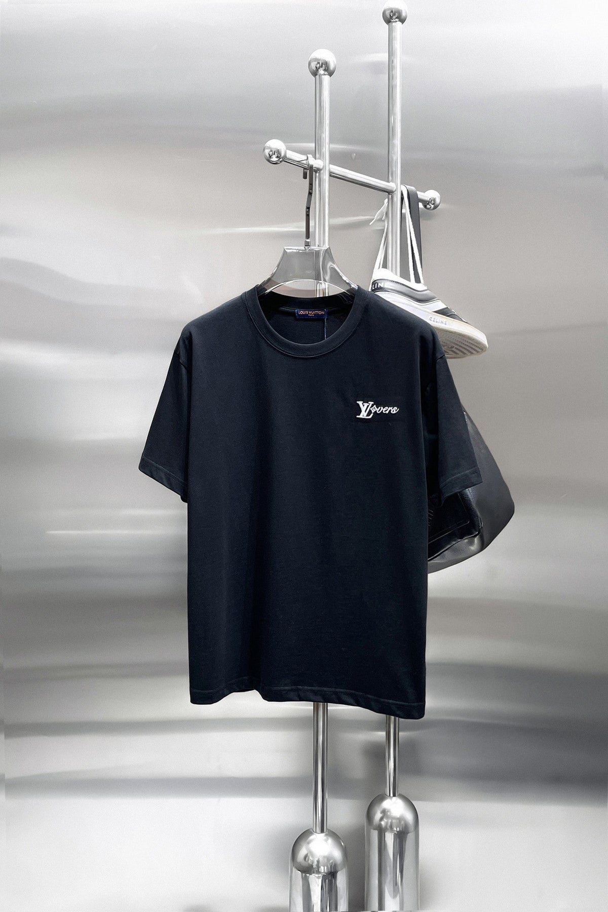 LV 2026 Men Short-sleeved T-shirt Cotton 303375
