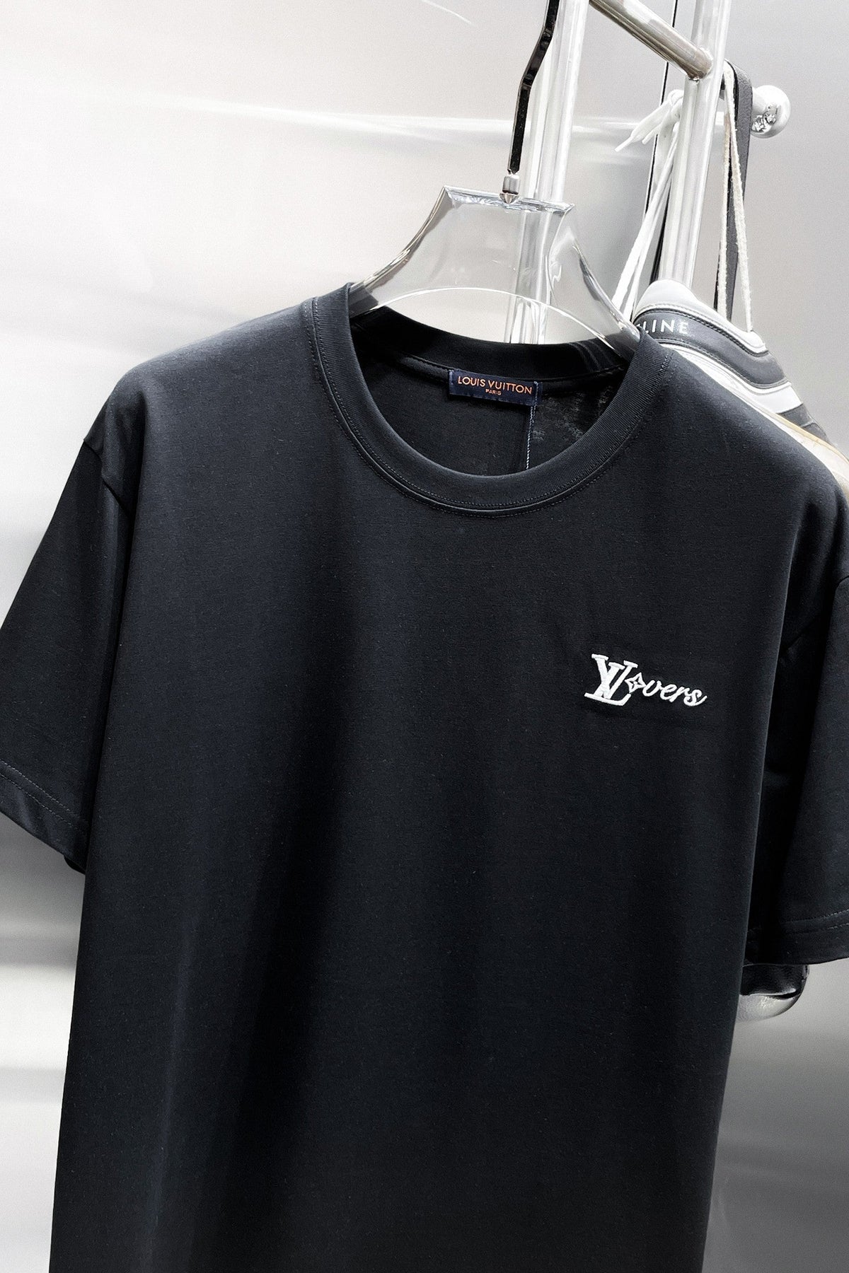 LV 2026 Men Short-sleeved T-shirt Cotton 303375