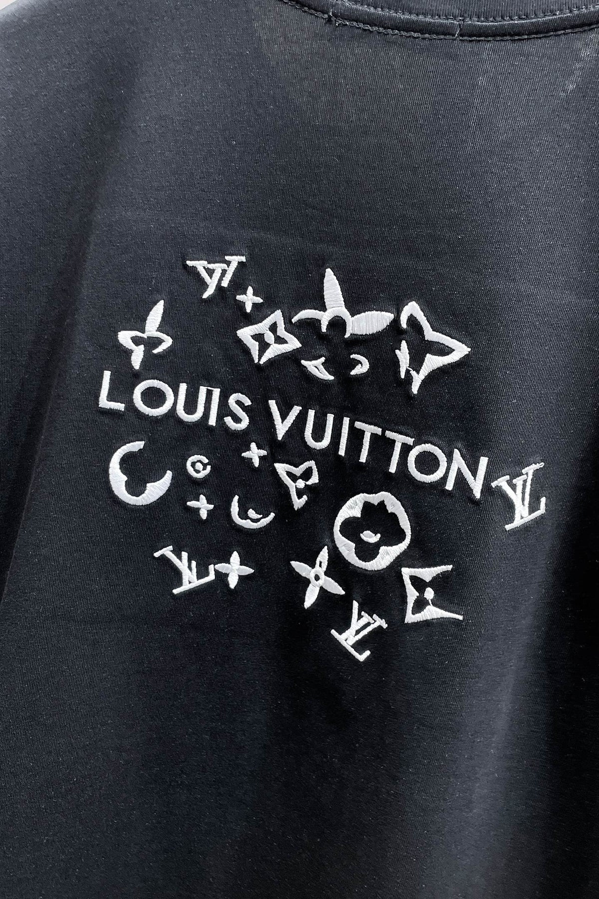LV 2026 Men Short-sleeved T-shirt Cotton 303375
