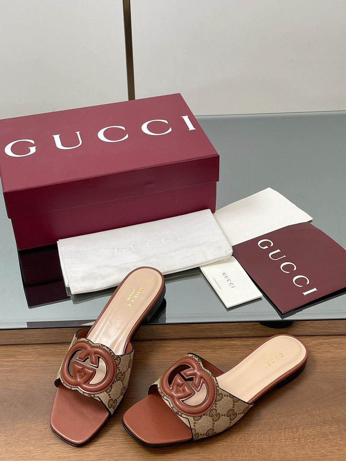 Gucci 2026 Women's Slide Sandal With Interlocking G Canvas Leather 765471