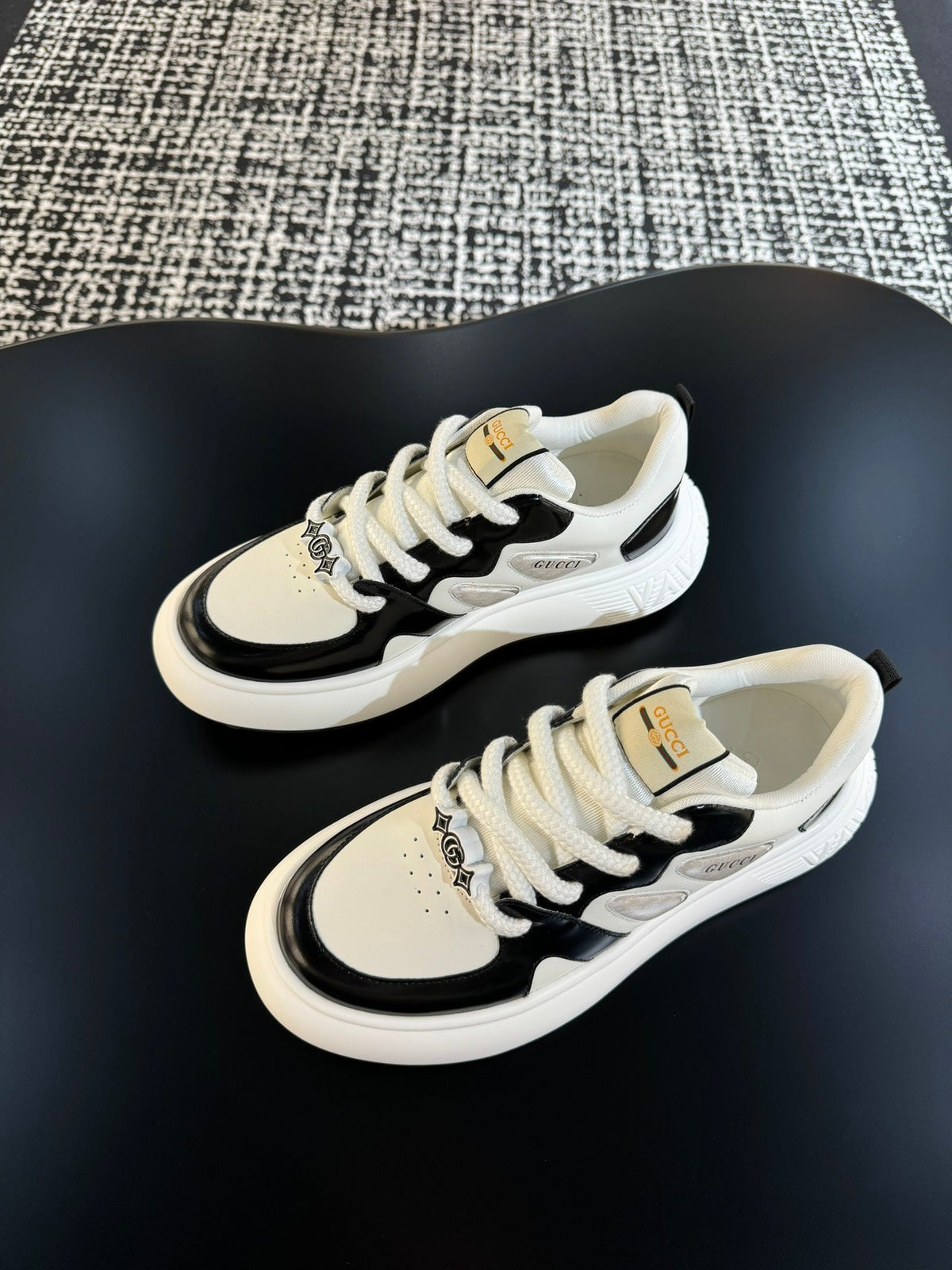 GG Men's Sneaker White Black Cowhide 527025