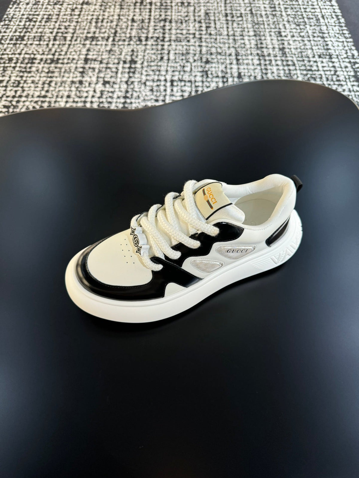 GG Men's Sneaker White Black Cowhide 527025