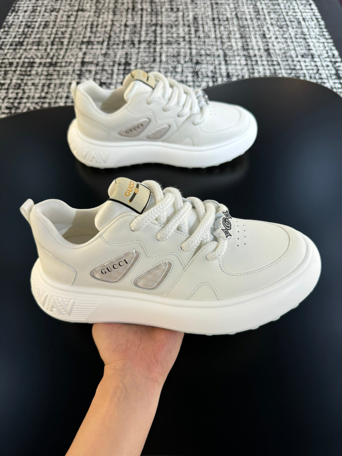 GG Men's Sneaker White Cowhide 527028