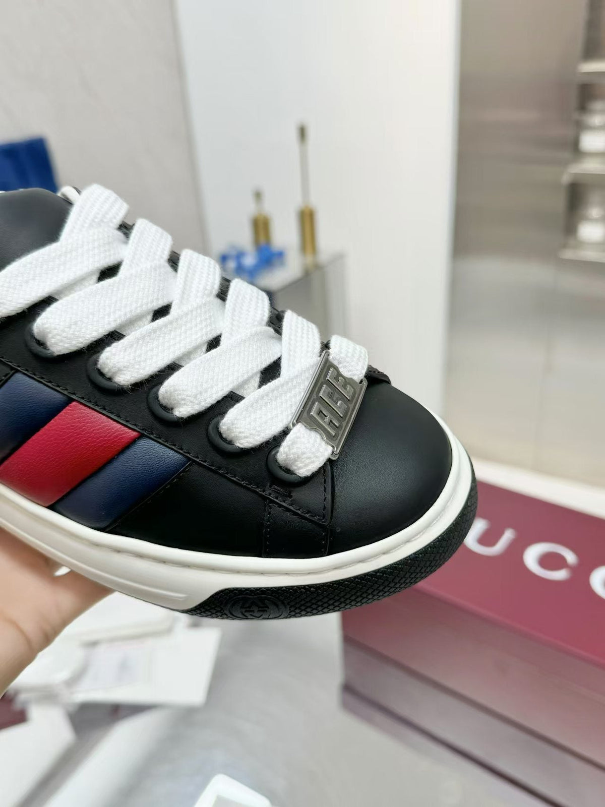 GG Men's ACE Sneaker Black Cowhide 574739