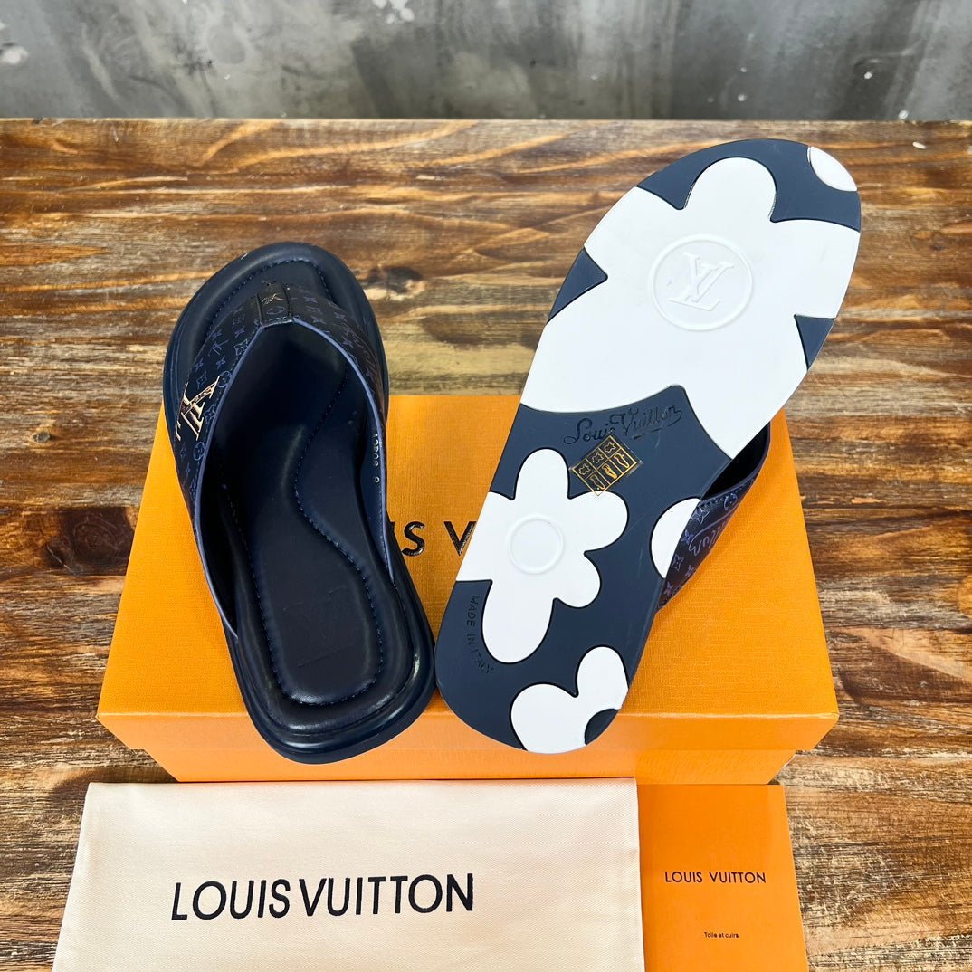 LV THONG SLIPPER IN NAVY BLUE MONOGRAM CALFSKIN