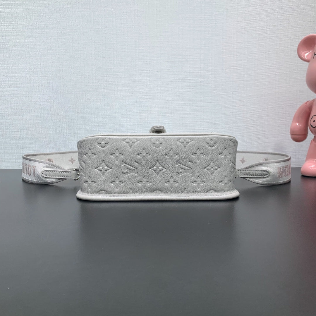 LV Diane Brume Gray Monogram Canvas 205493