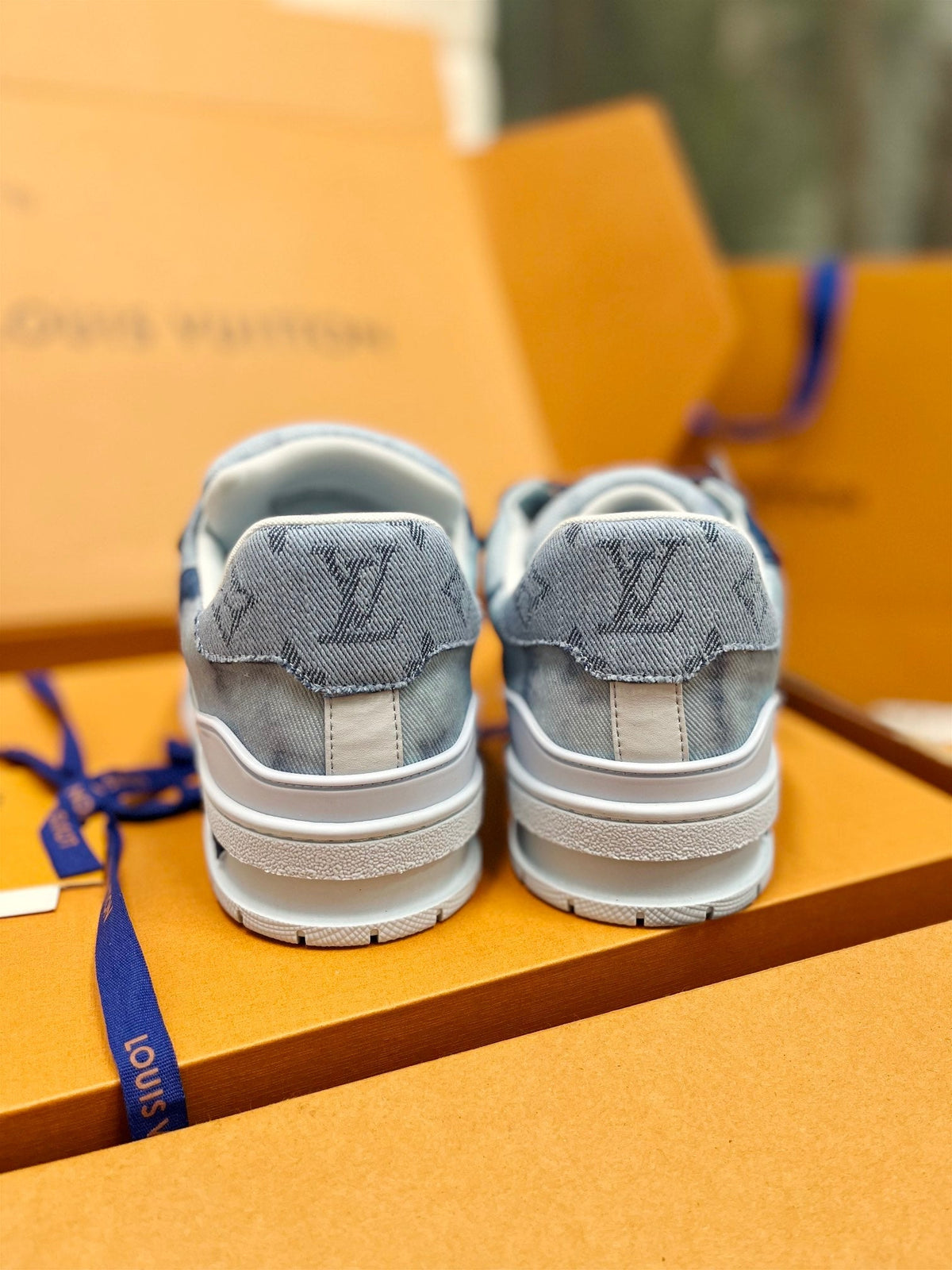 LV Trainer Sneaker Bleu Denim Fabric