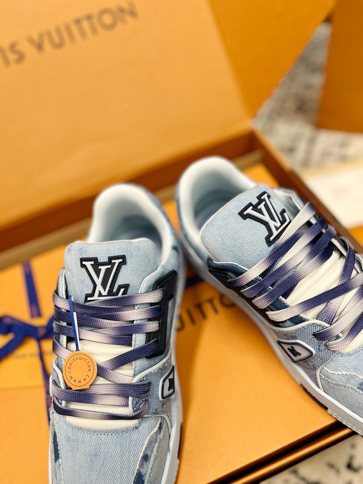 LV Trainer Sneaker Bleu Denim Fabric