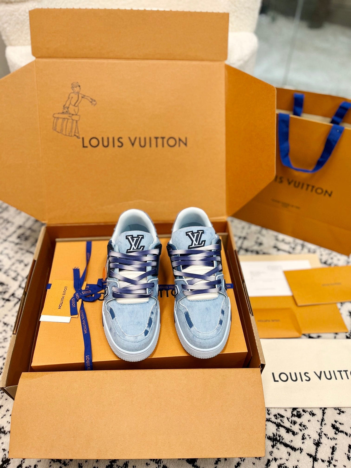 LV Trainer Sneaker Bleu Denim Fabric