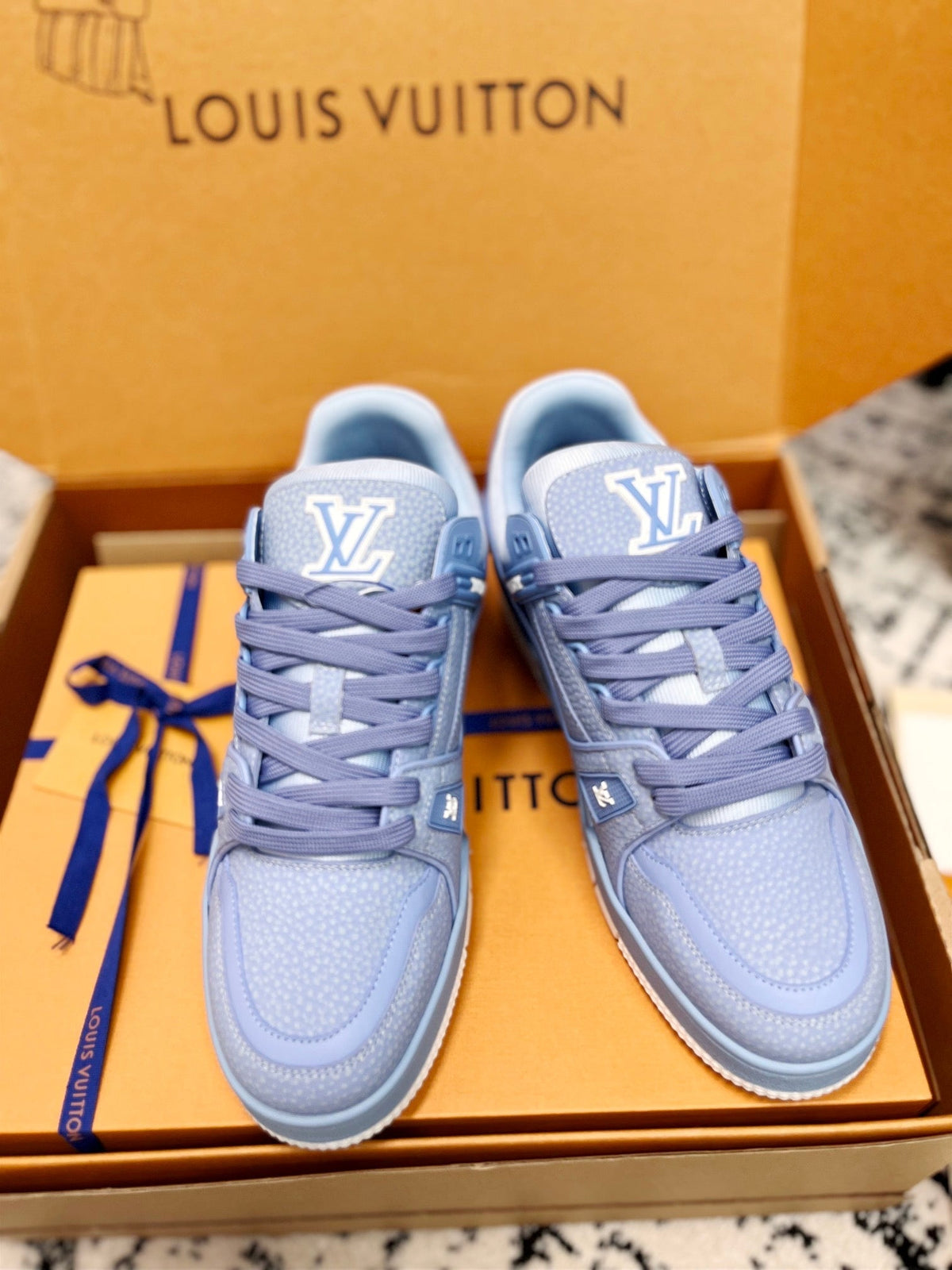 LV Trainer Sneaker Bleu Cowhide