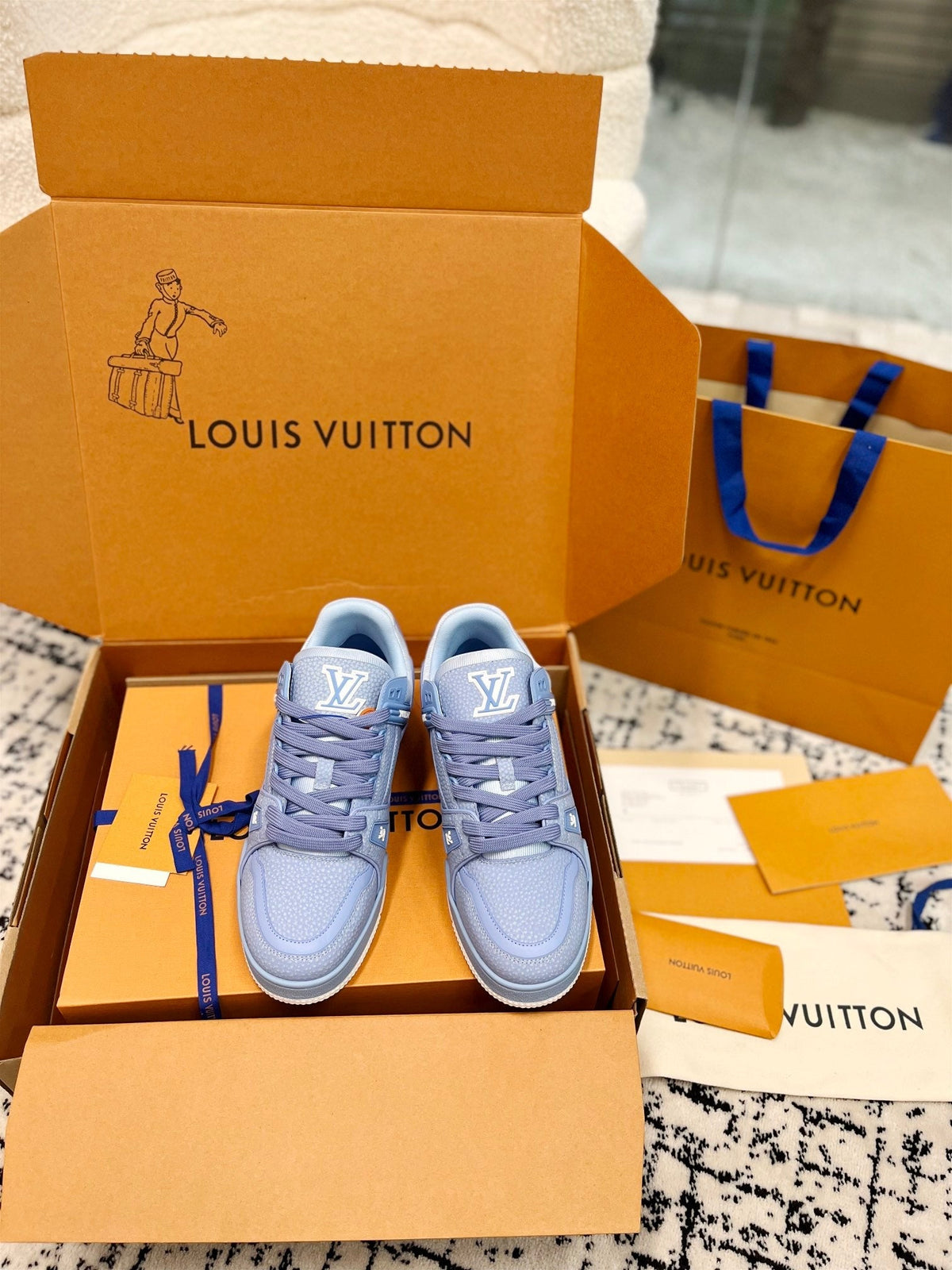LV Trainer Sneaker Bleu Cowhide