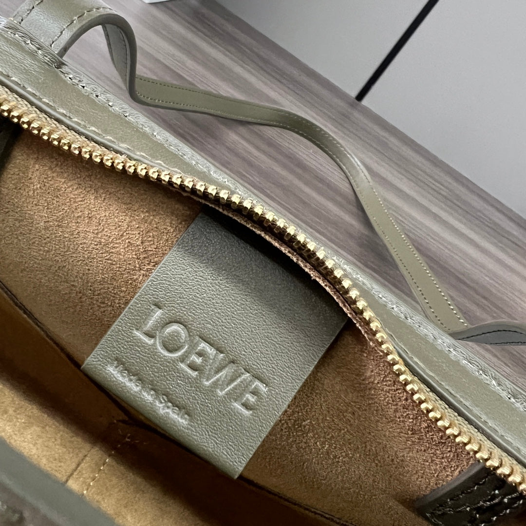 Loewe Cropped Handbag 39 Olive Green Glossy Calfskin 280653