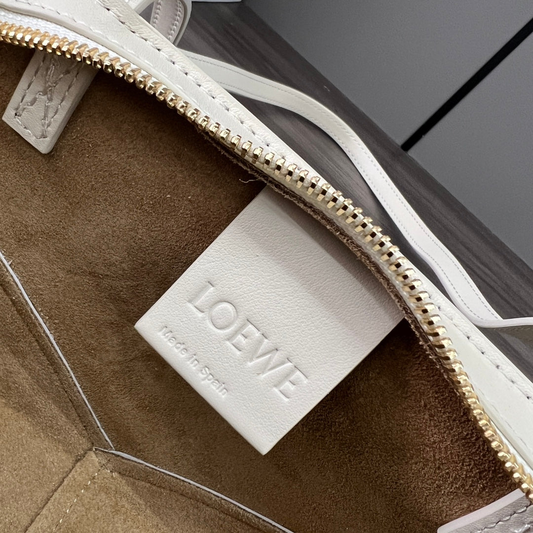 Loewe Cropped Handbag 39 White Glossy Calfskin 280661