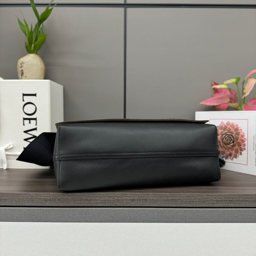 Loewe Flamenco Satchel Messenger 20cm Bag Black Cowhide canvas 253902