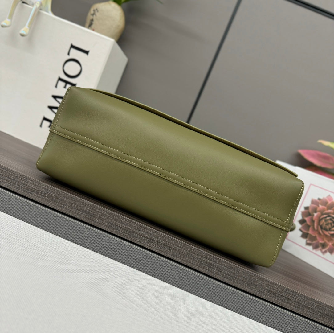 Loewe Flamenco Satchel Messenger 34cm Bag Green Cowhide canvas 253910
