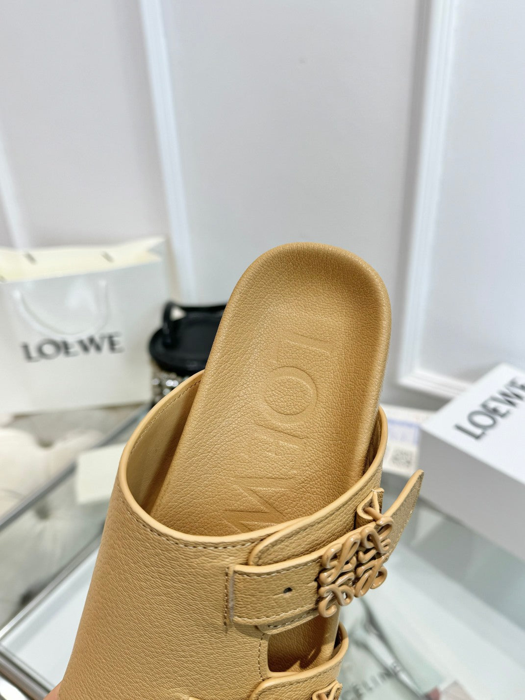 Loewe Ease Leather Slide Beige Sheepskin 246541