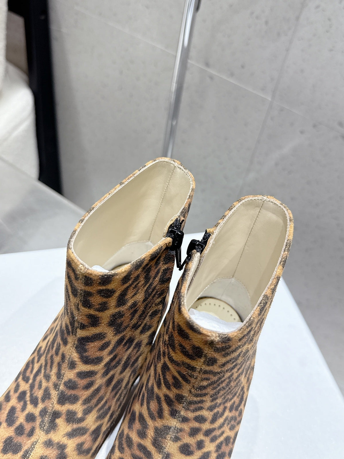 Loewe 25 ankle boots leopard suede
