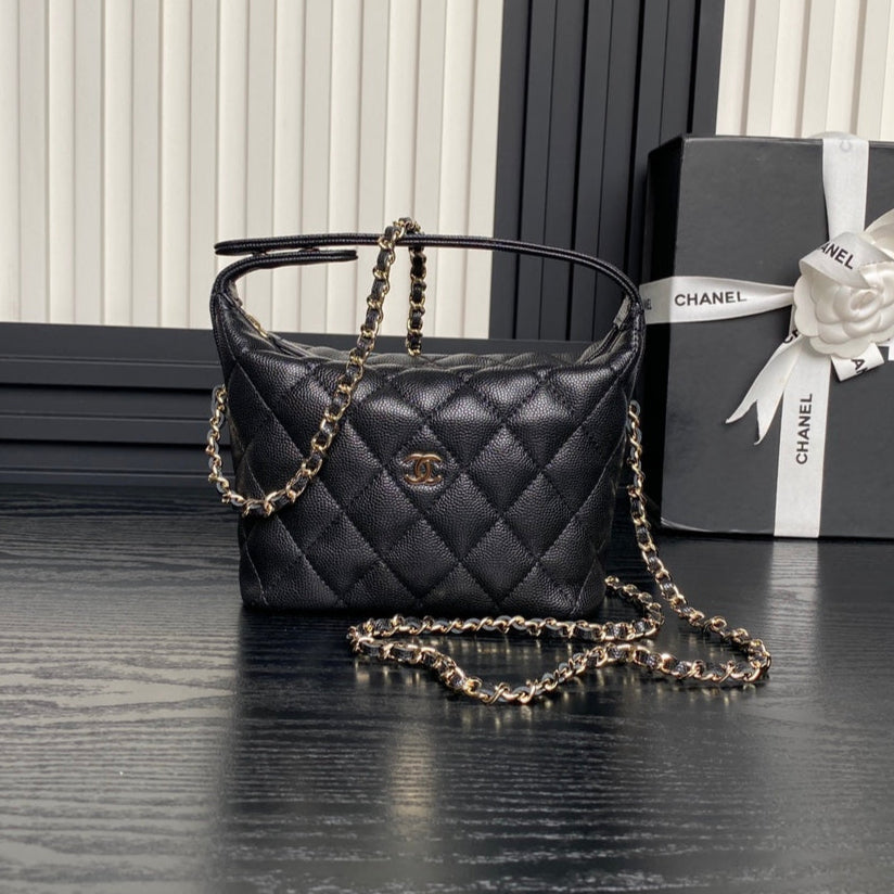 CC 25C Hobo Bag 21.5cm Top Handle Black Grained Calfskin