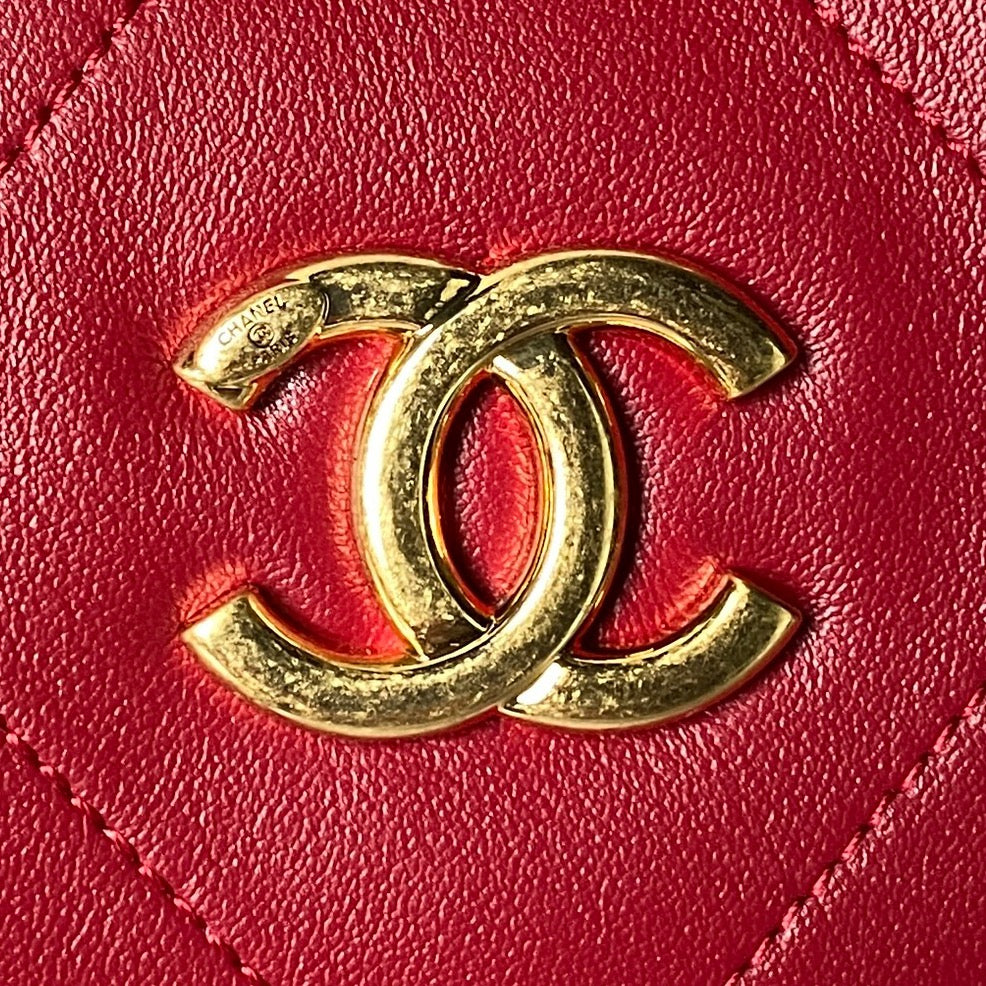 CC 2025 Hobo Bag Red Calfskin Gold Hardware 298484