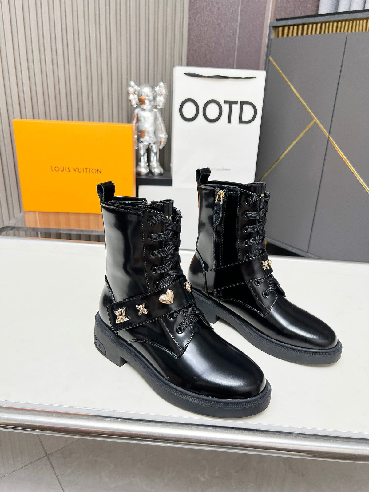 LV Citizen Boots Glossy Black Calfskin