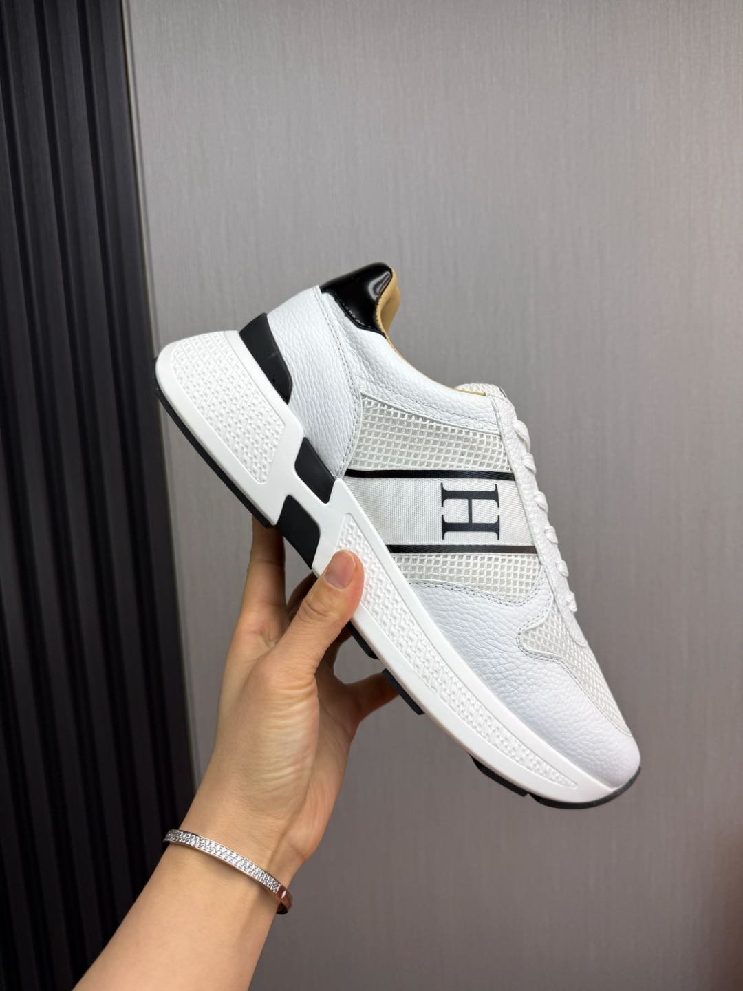 HM Men's Sneaker White Mesh Cowhide 519226