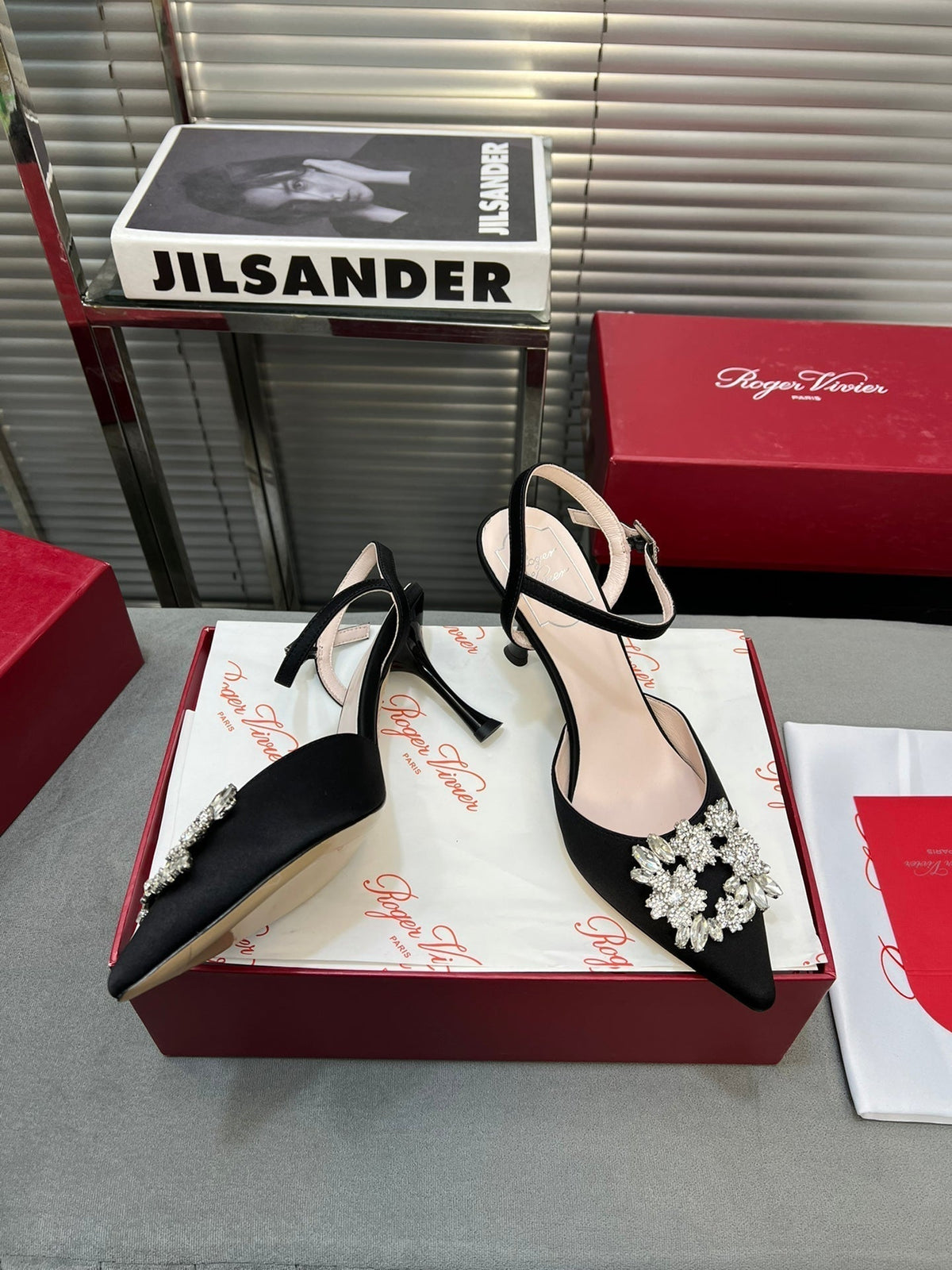 Flower Strass Buckle Slingback Pump 90 Black Satin
