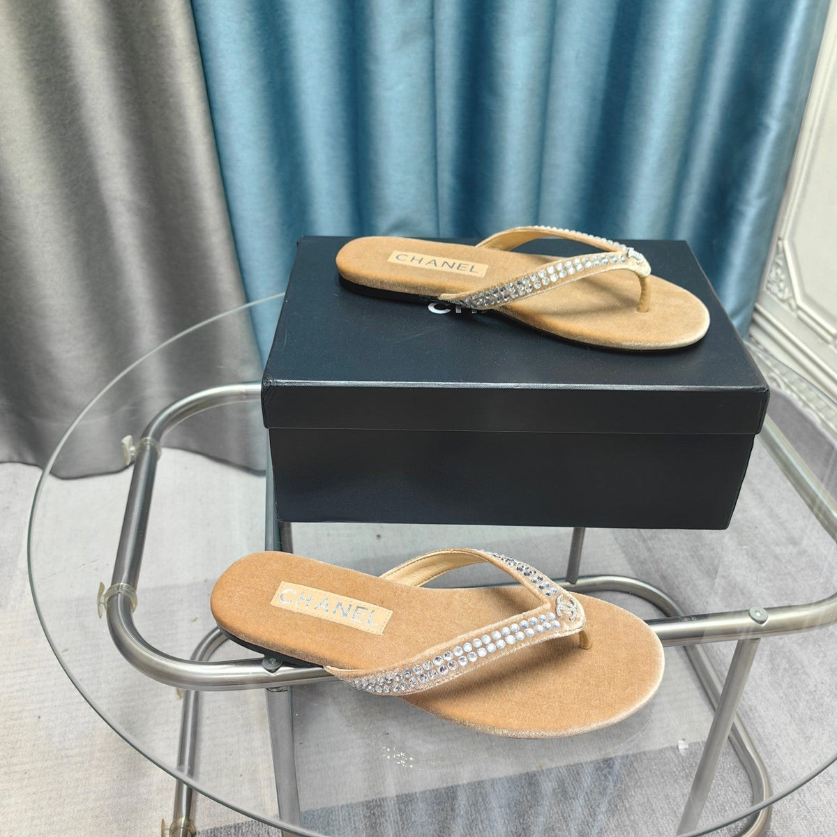 CC Thong Beige Velvet Silver Strass
