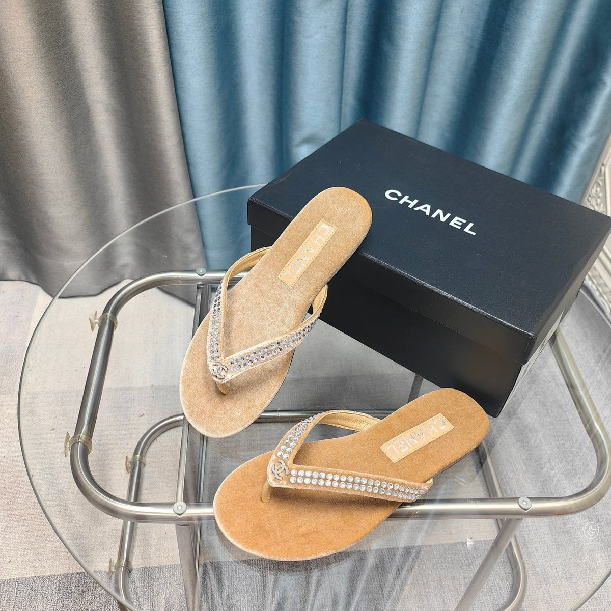 CC Thong Beige Velvet Silver Strass