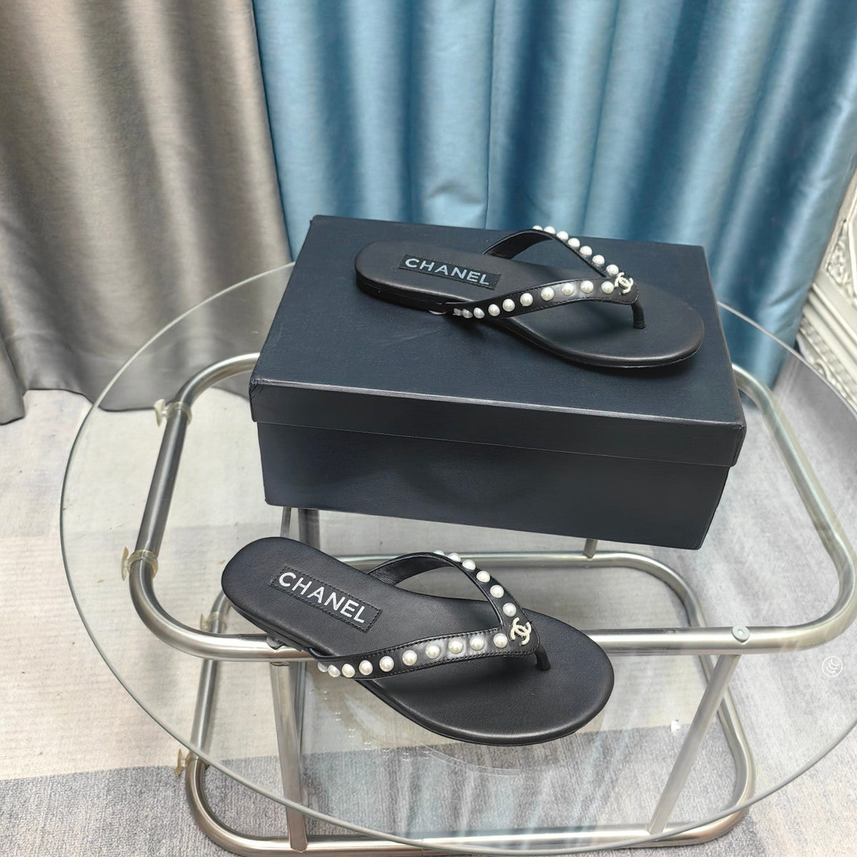 CC Thong Black Calfskin Pearl