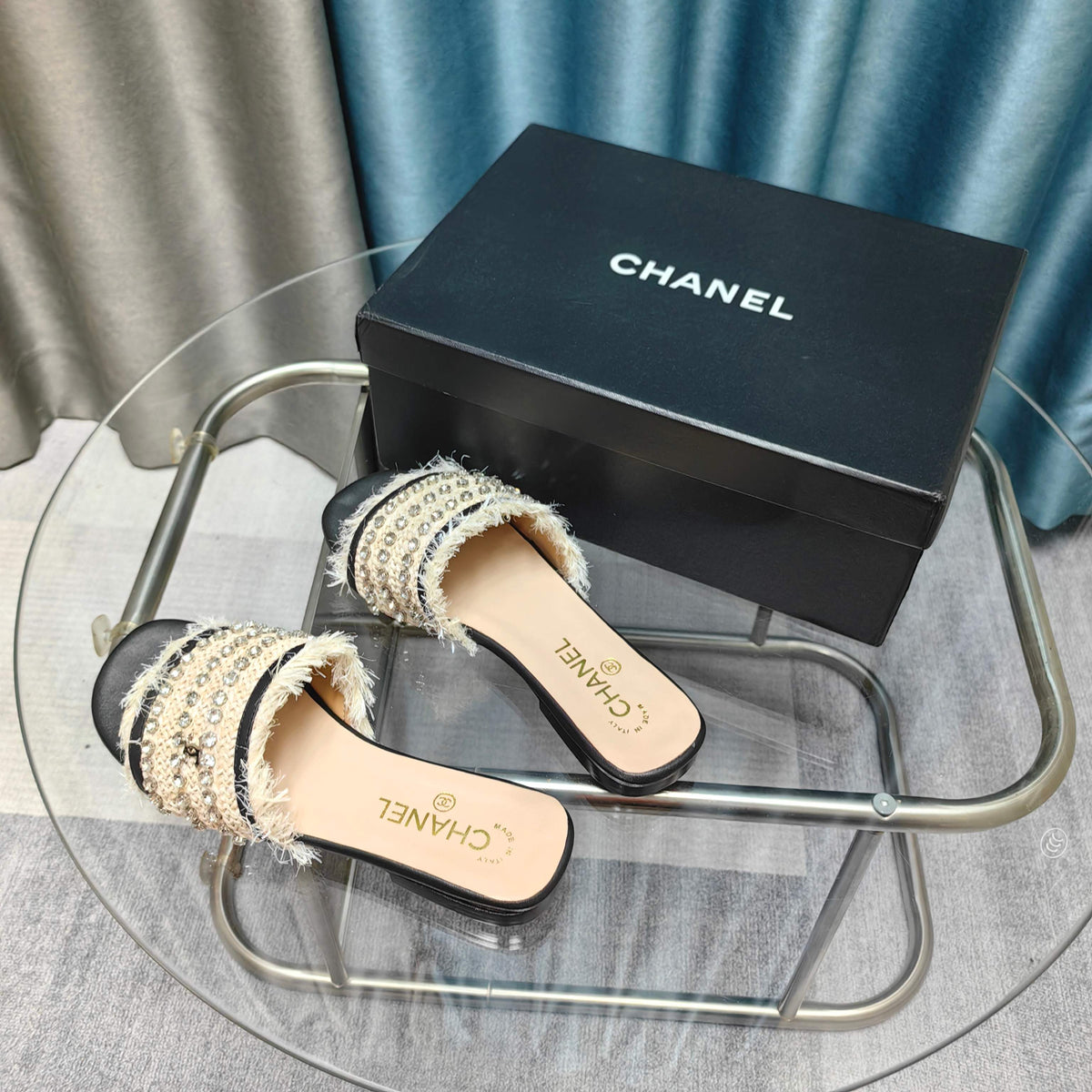 CC 25 Mule Raffia Strass