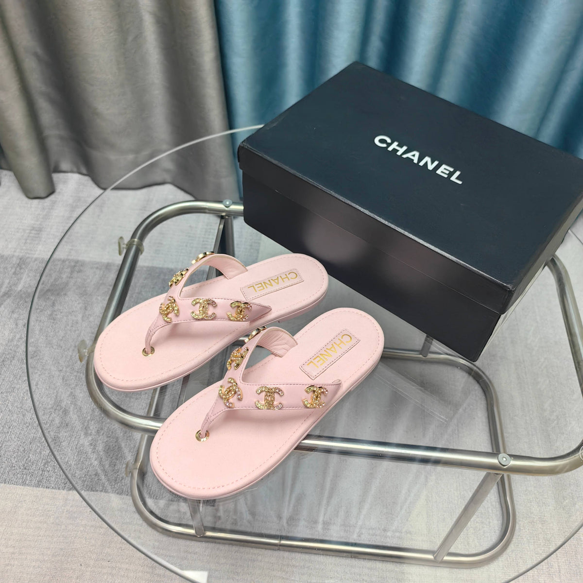 CC 25 Thong Sandal Diamond CC Logo
