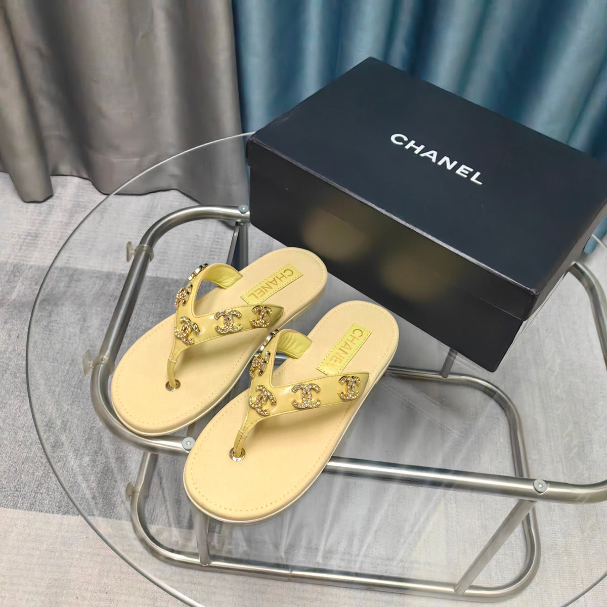 CC 25 Thong Sandal Diamond CC Logo