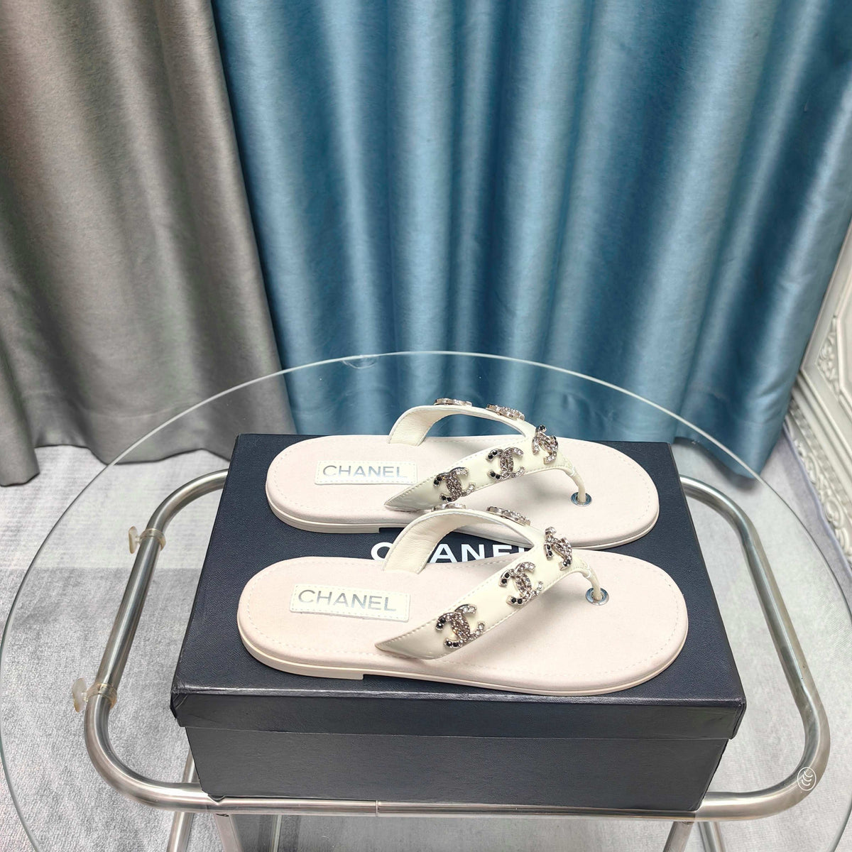 CC 25 Thong Sandal Diamond CC Logo