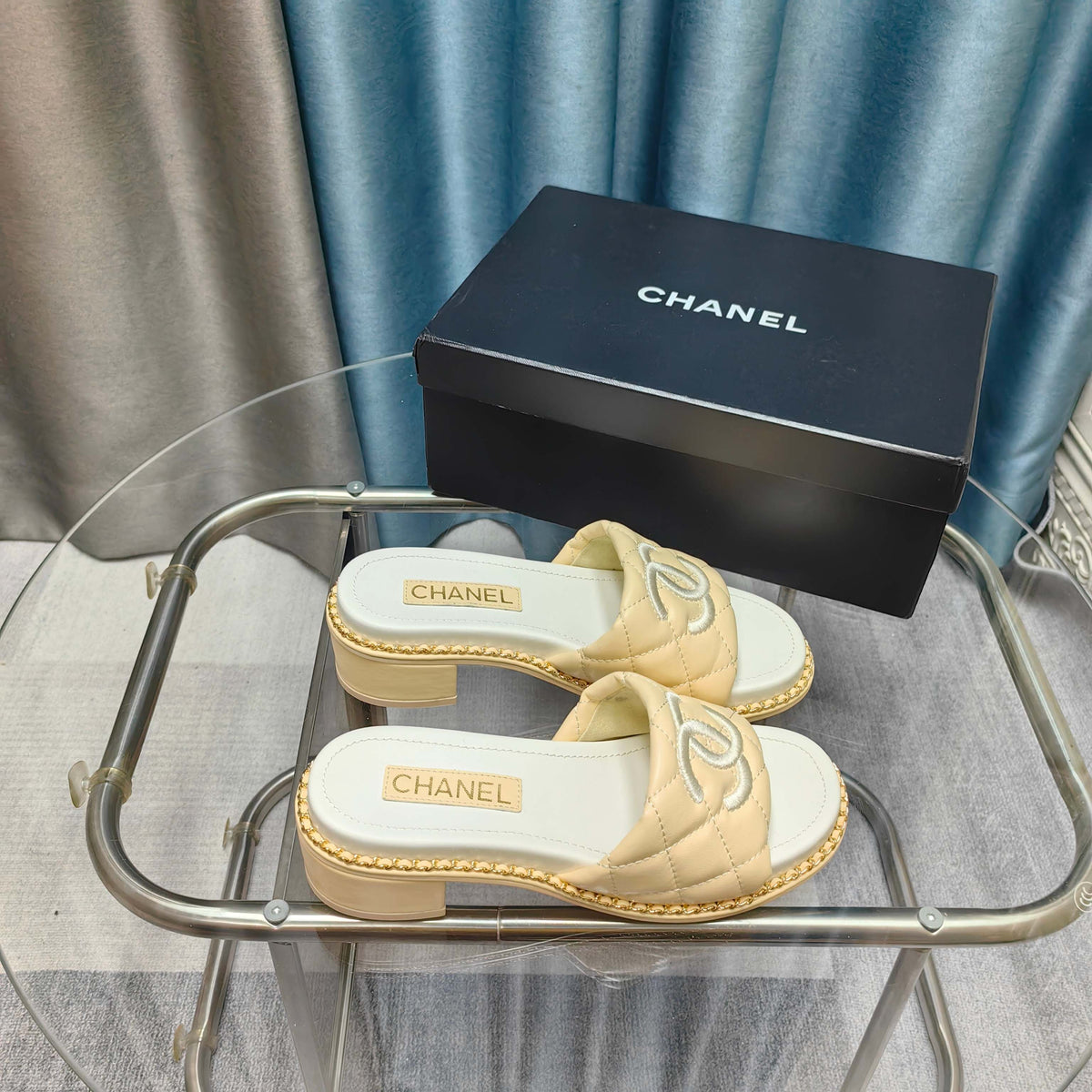 CC 25 Sandal 5cm Quilted Calfskin Leather Chain